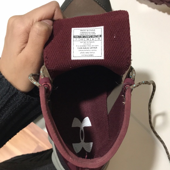 Under Armour Hiking Boots - Picture 6 of 7